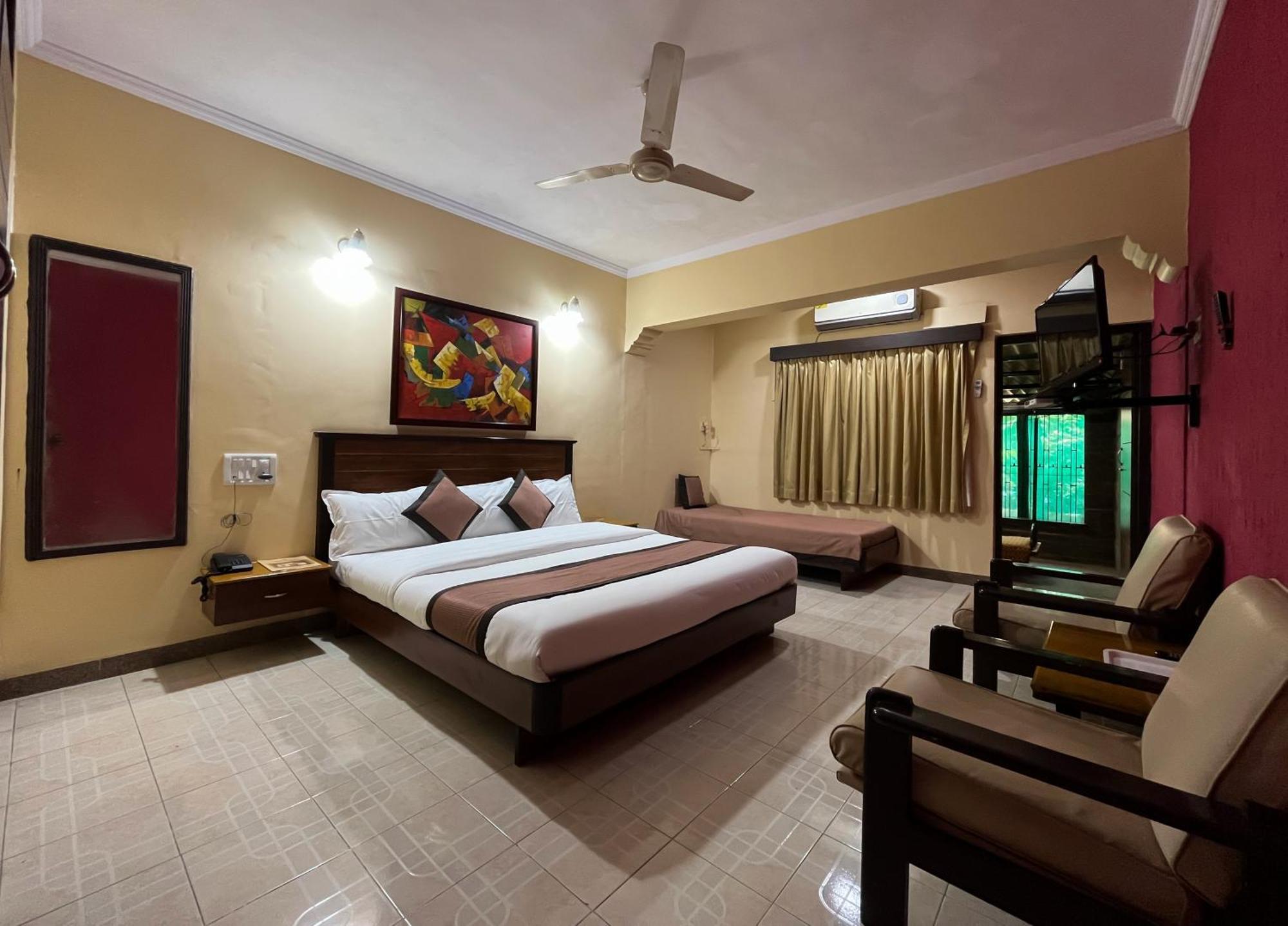 Hotel Sai Leela - Shirdi Buitenkant foto