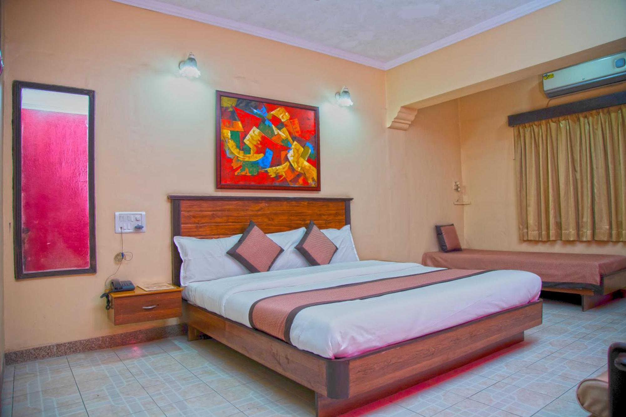Hotel Sai Leela - Shirdi Buitenkant foto
