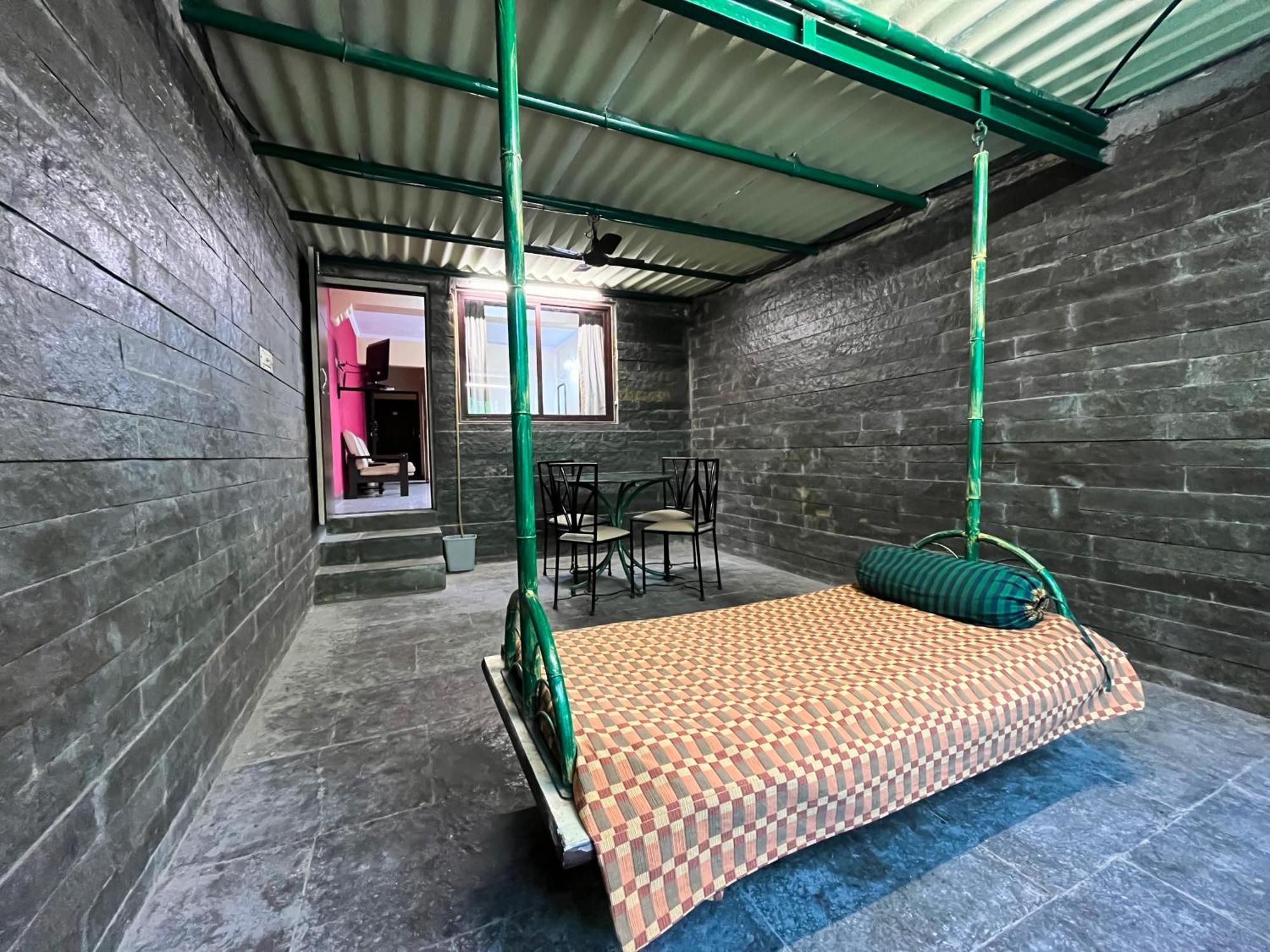 Hotel Sai Leela - Shirdi Buitenkant foto