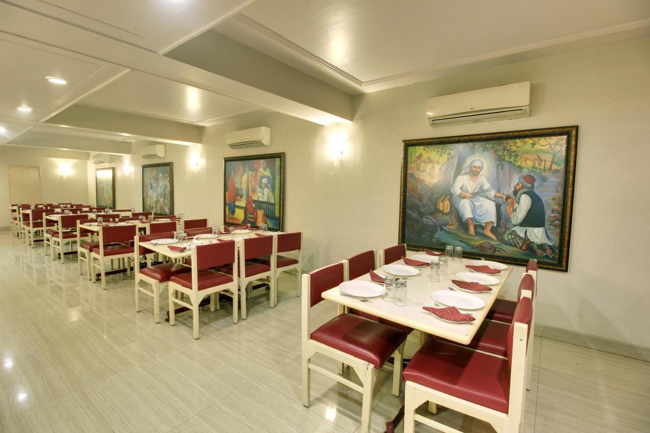 Hotel Sai Leela - Shirdi Buitenkant foto