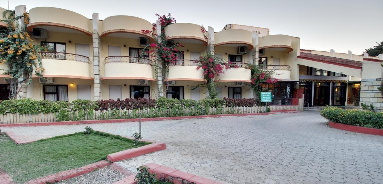 Hotel Sai Leela - Shirdi Buitenkant foto