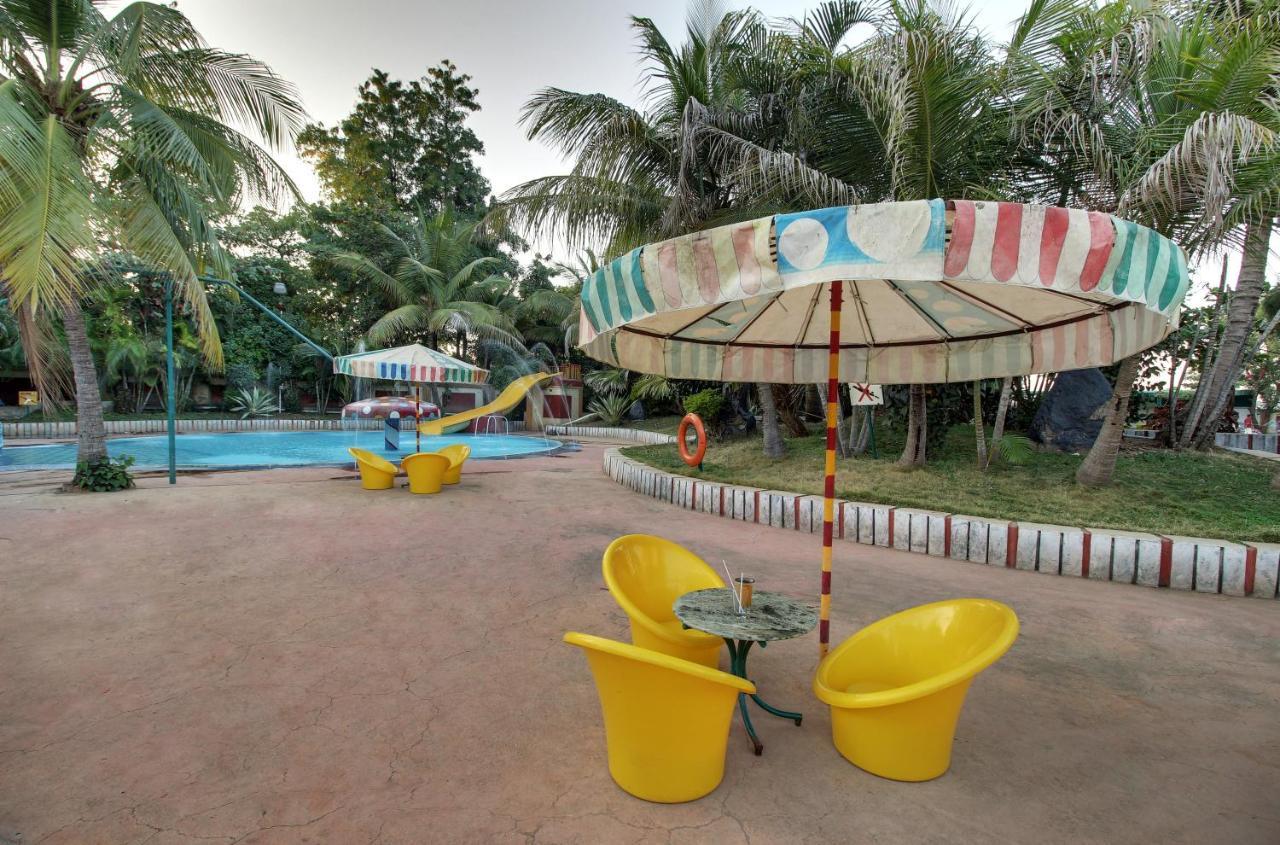 Hotel Sai Leela - Shirdi Buitenkant foto